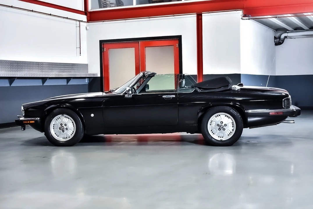 1992 Jaguar XJS Convertible - Image 19 of 30