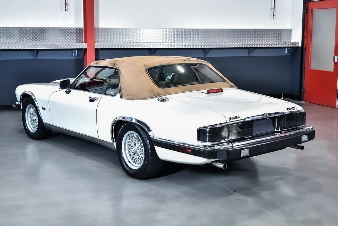 1992 Jaguar XJS Convertible - Image 29 of 30
