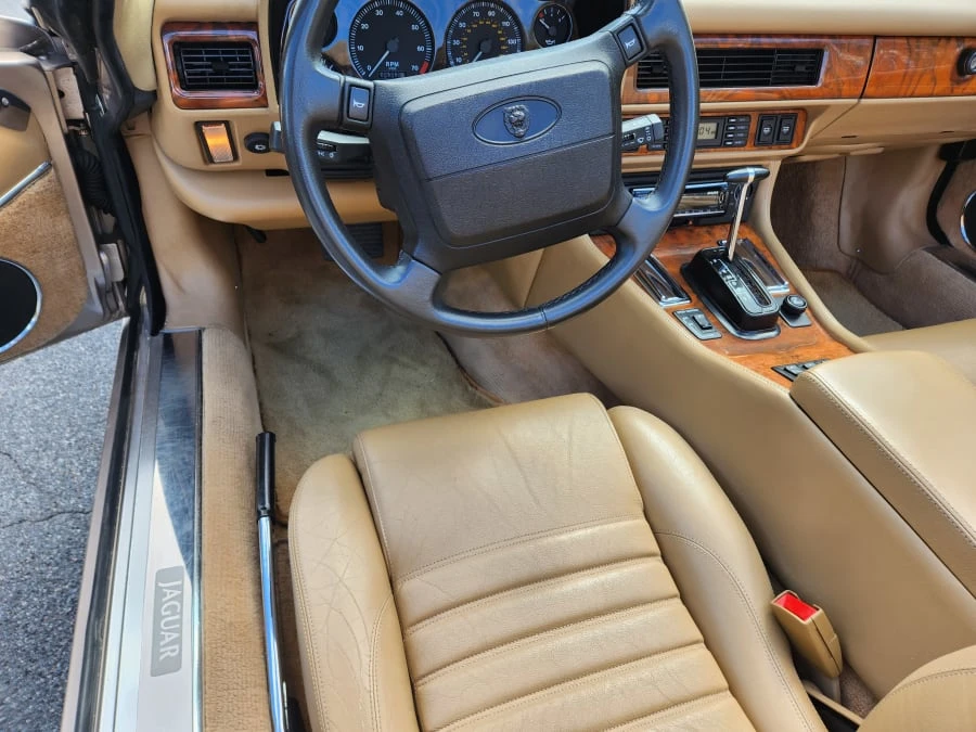 1992 Jaguar XJS Convertible - Image 25 of 28