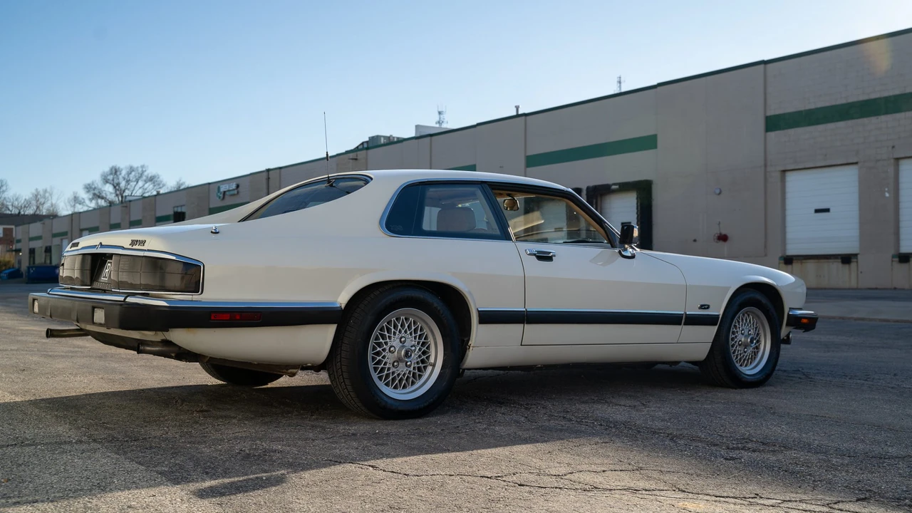 1992 Jaguar XJS Facelift V12 - Image 23 of 31
