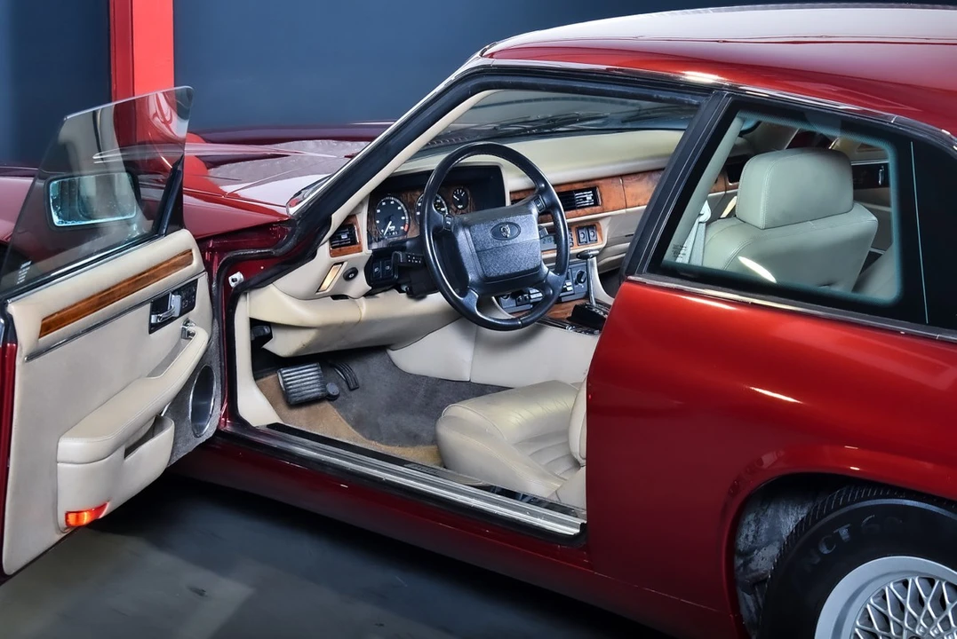 1992 Jaguar XJS Facelift V12 - Image 29 of 30