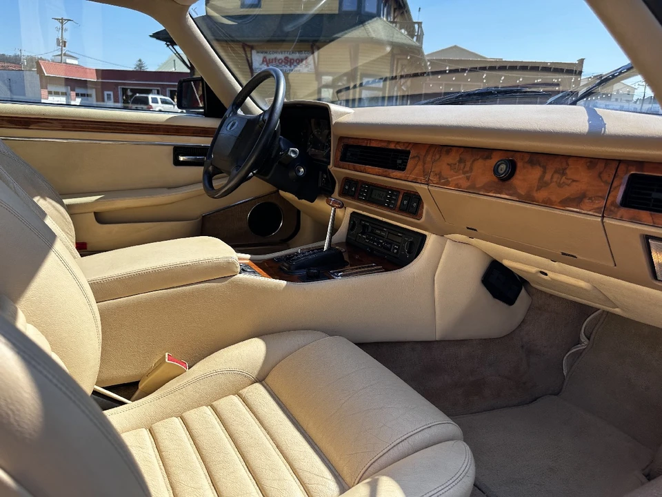 1992 Jaguar - Image 26 of 31