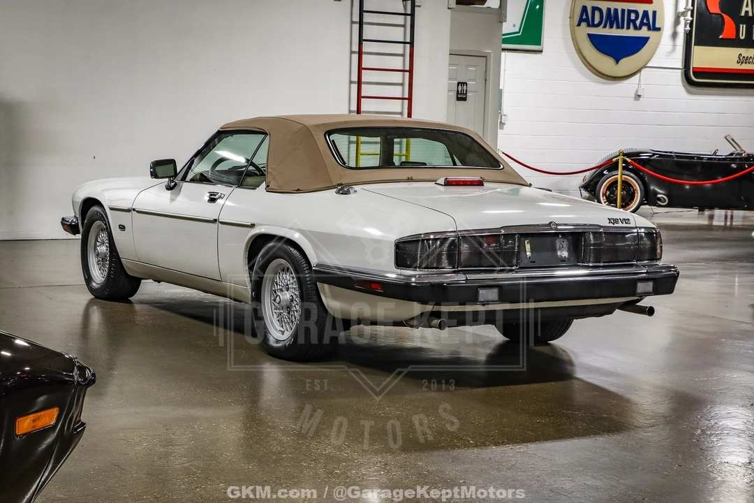1992 Jaguar - Image 6 of 31