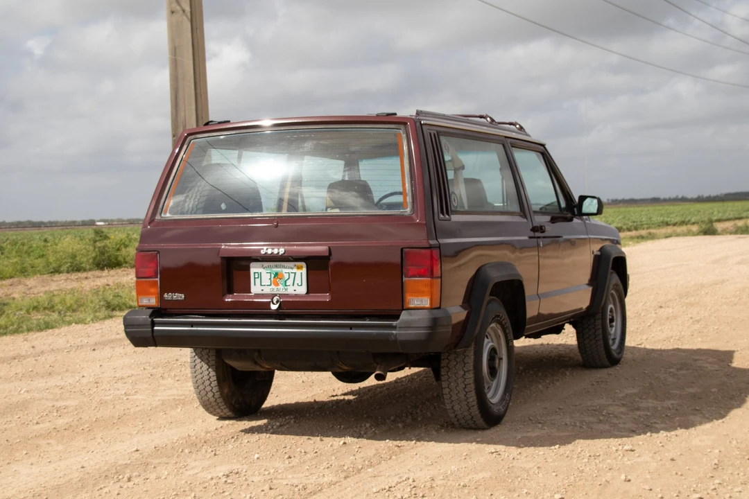 1992 Jeep XJ Cherokee - Image 11 of 31