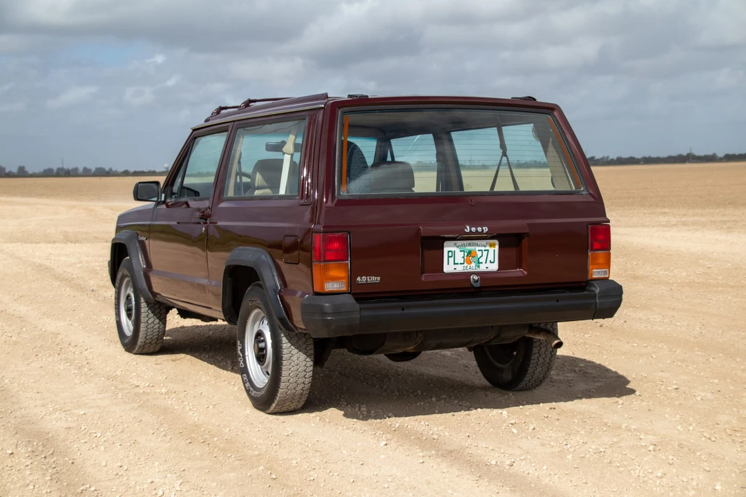1992 Jeep XJ Cherokee - Image 17 of 31