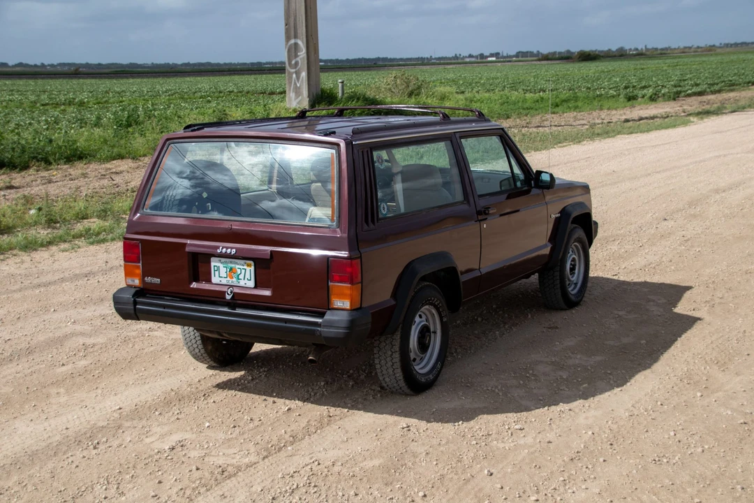 1992 Jeep XJ Cherokee - Image 10 of 31