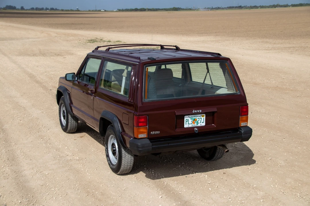 1992 Jeep XJ Cherokee - Image 16 of 31