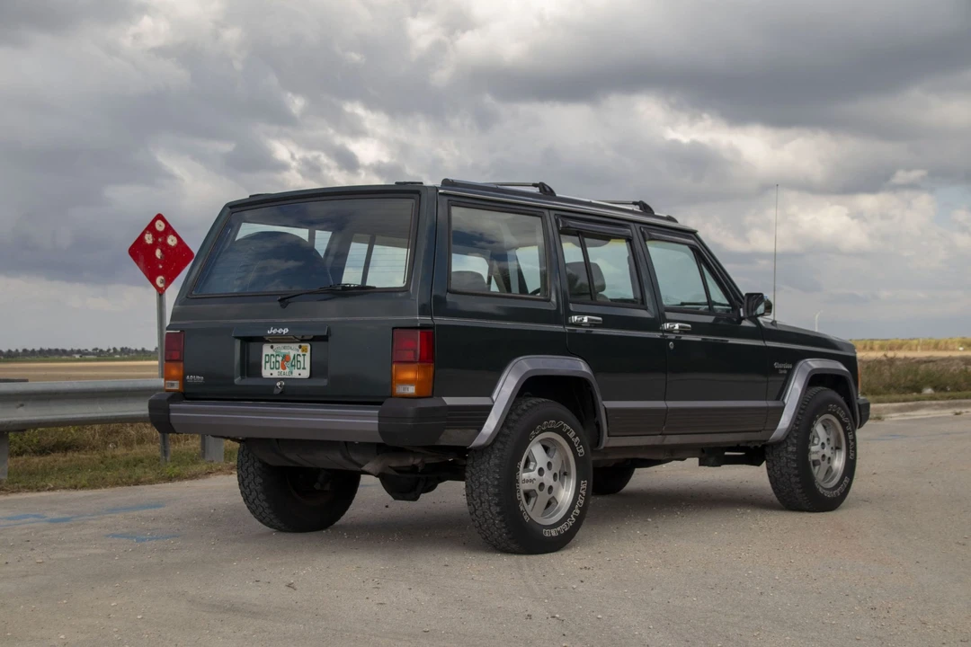 1992 Jeep XJ Cherokee - Image 12 of 31