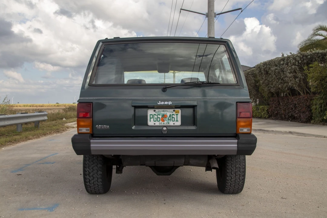 1992 Jeep XJ Cherokee - Image 13 of 31