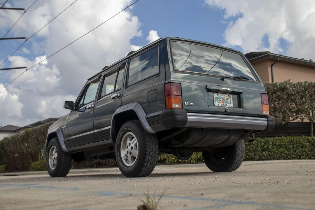 1992 Jeep XJ Cherokee - Image 14 of 31