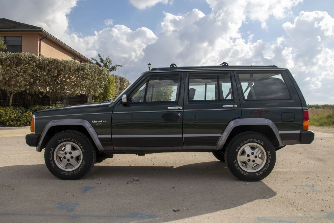 1992 Jeep XJ Cherokee - Image 17 of 31