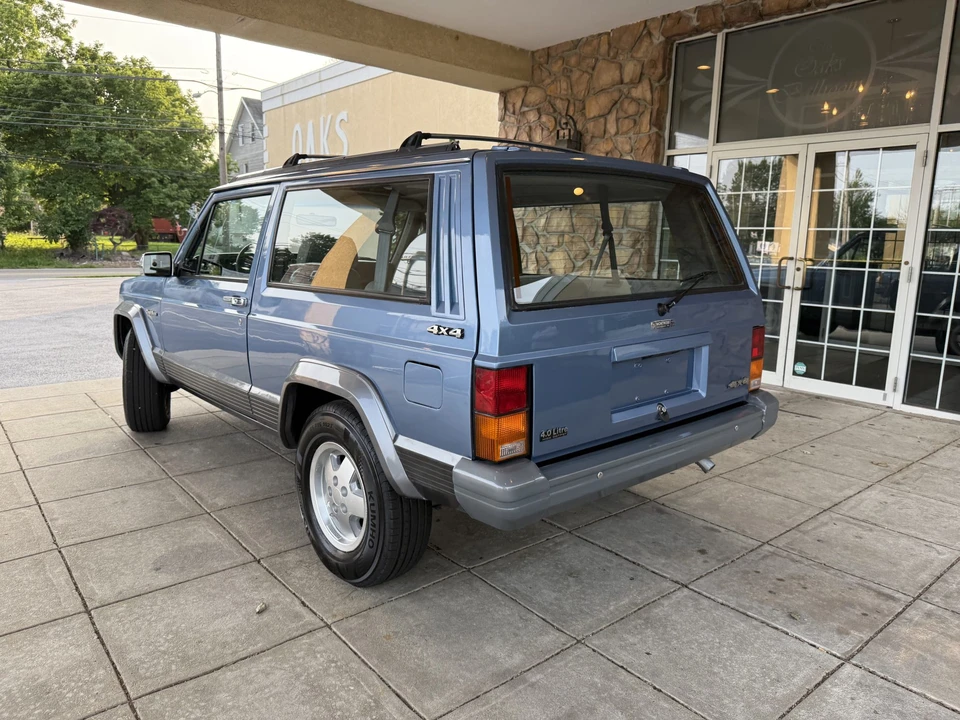 1992 Jeep XJ Cherokee - Image 10 of 31