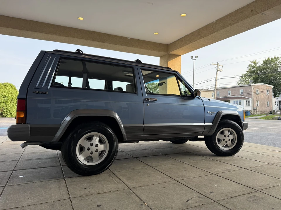 1992 Jeep XJ Cherokee - Image 21 of 31