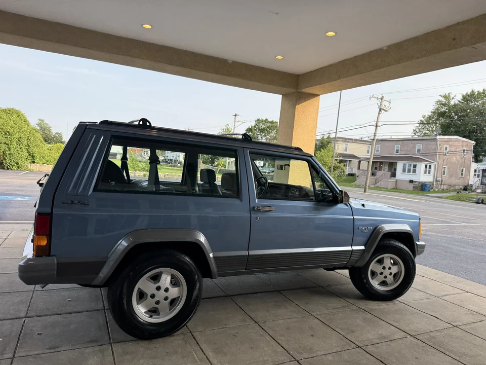 1992 Jeep XJ Cherokee - Image 23 of 31