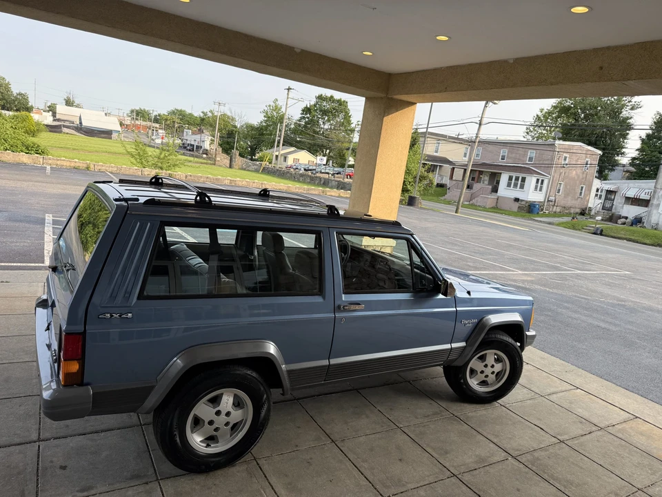 1992 Jeep XJ Cherokee - Image 24 of 31