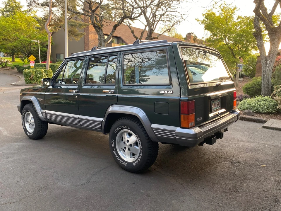 1992 Jeep XJ Cherokee - Image 9 of 31