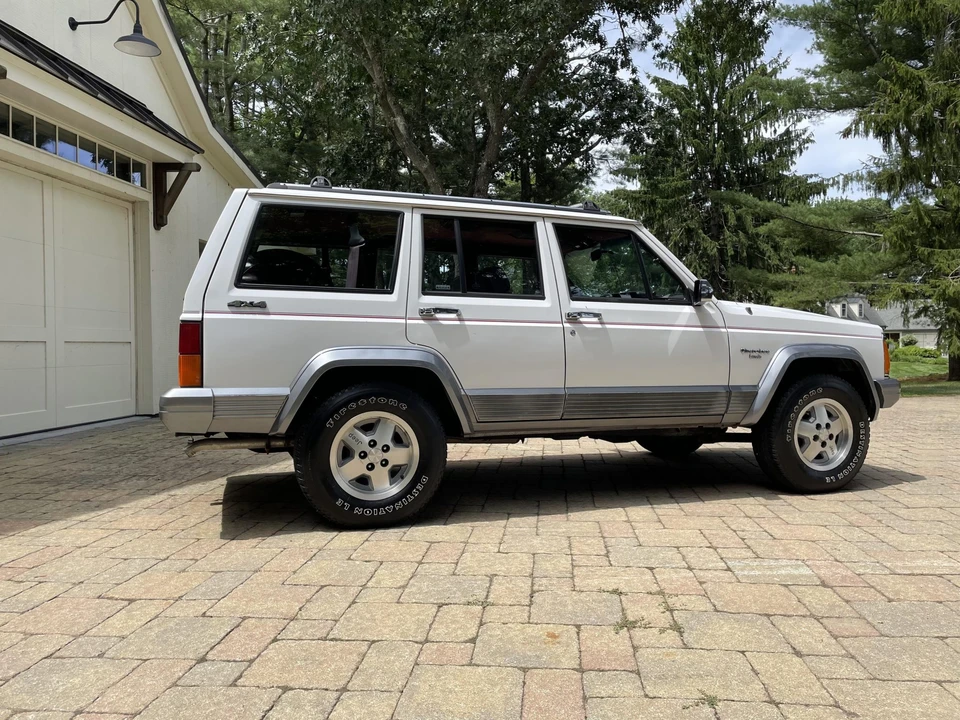 1992 Jeep XJ Cherokee - Image 8 of 31
