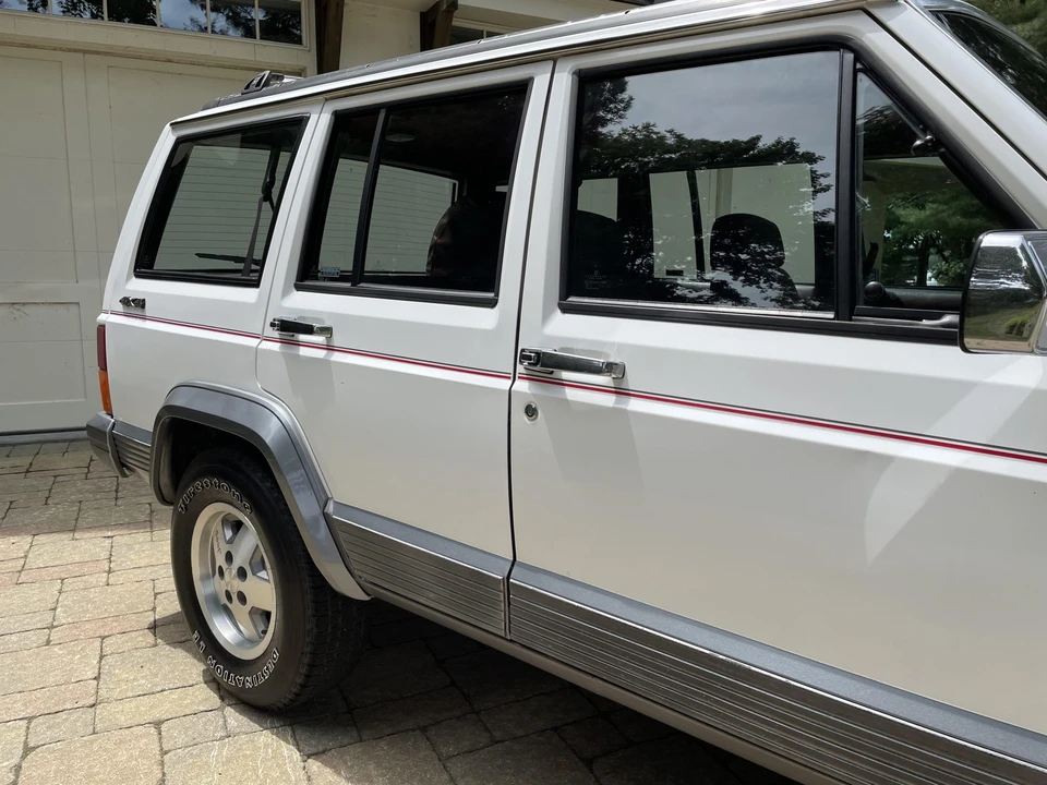 1992 Jeep XJ Cherokee - Image 25 of 31
