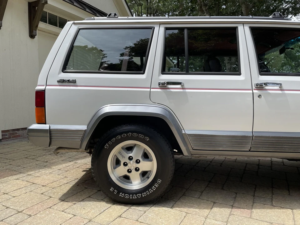 1992 Jeep XJ Cherokee - Image 24 of 31