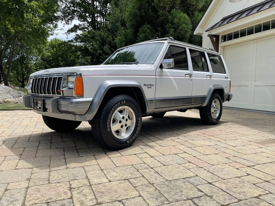 1992 Jeep XJ Cherokee - Image 2 of 31