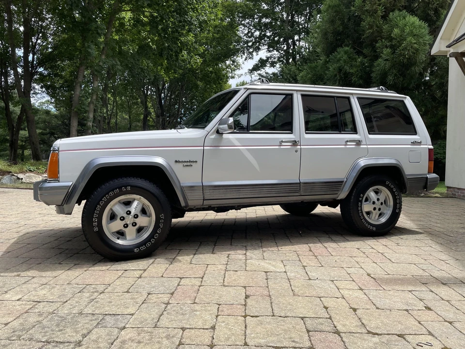 1992 Jeep XJ Cherokee - Image 13 of 31