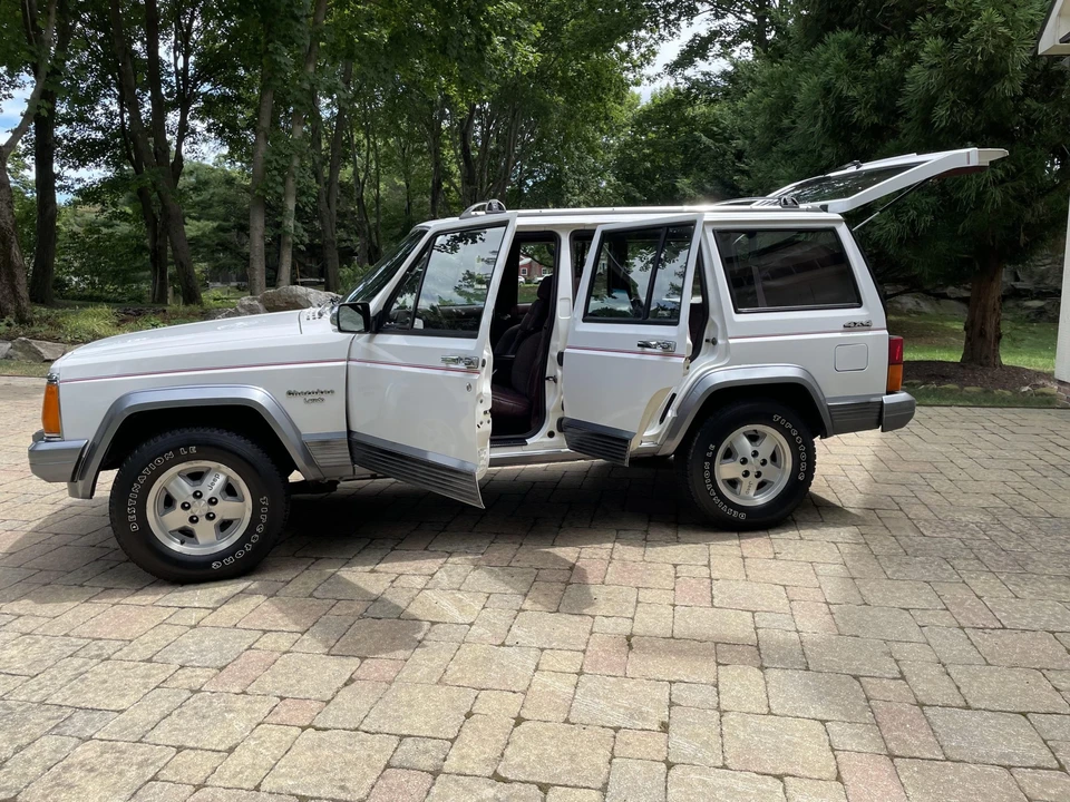 1992 Jeep XJ Cherokee - Image 14 of 31