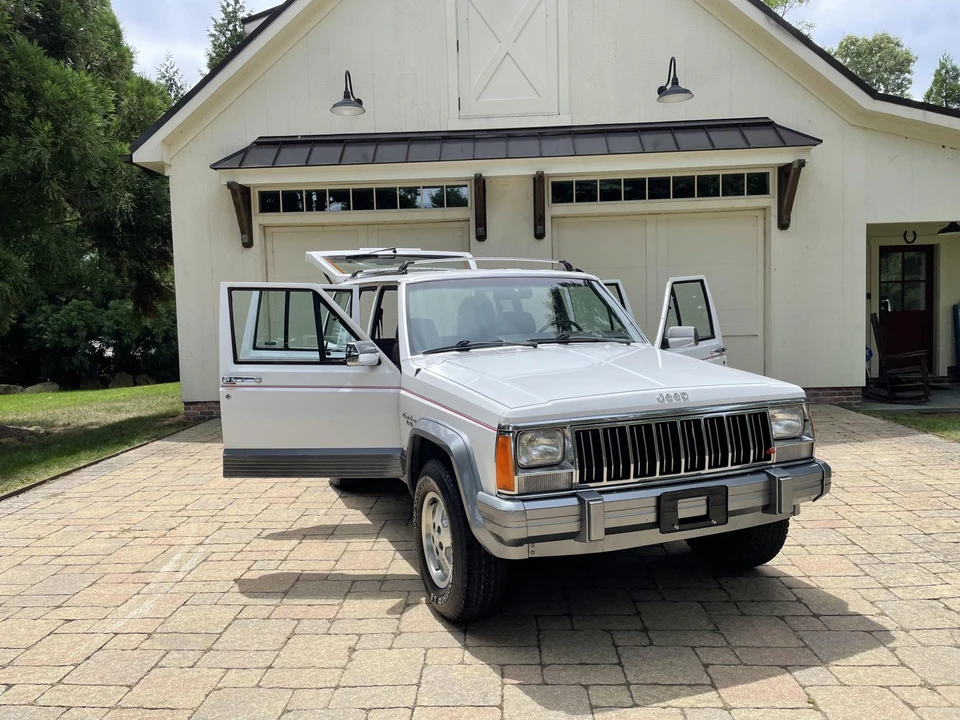 1992 Jeep XJ Cherokee - Image 17 of 31