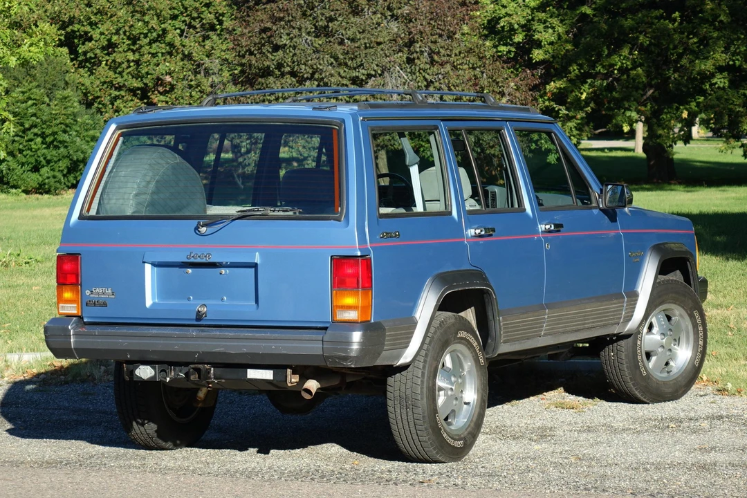 1992 Jeep XJ Cherokee - Image 6 of 31