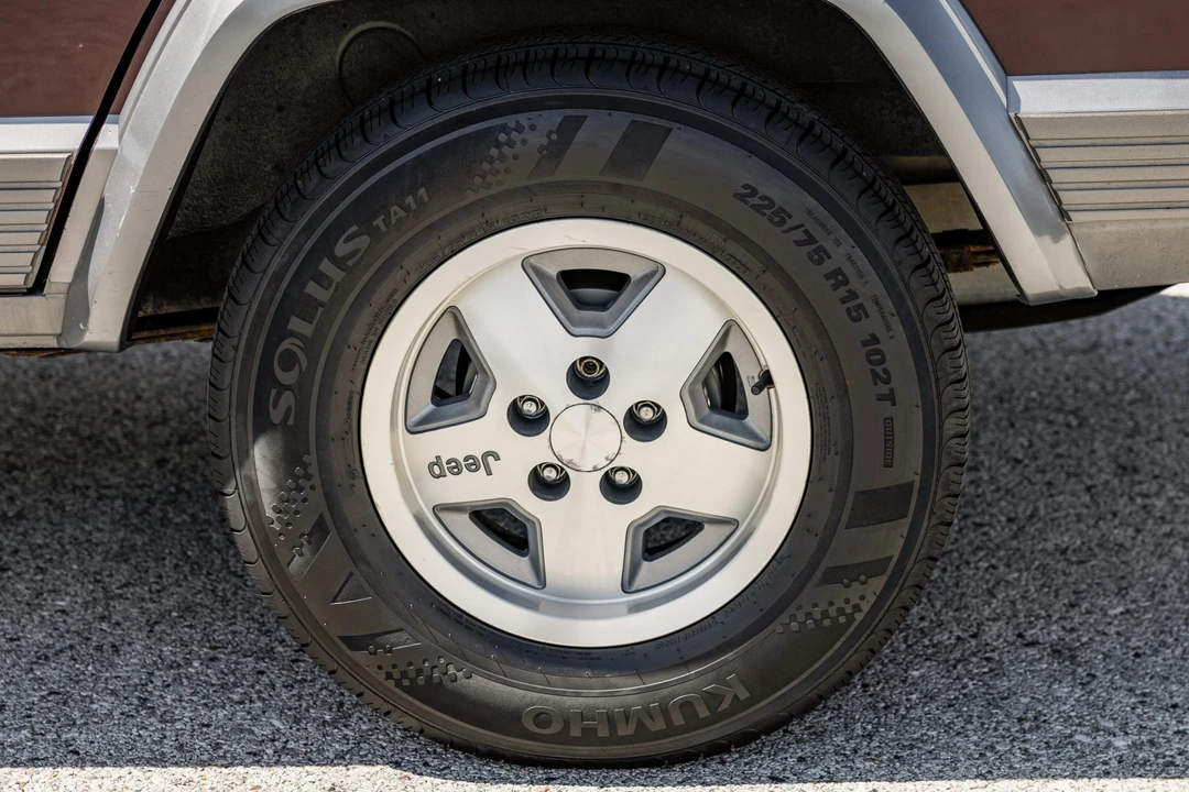1992 Jeep XJ Cherokee - Image 28 of 31