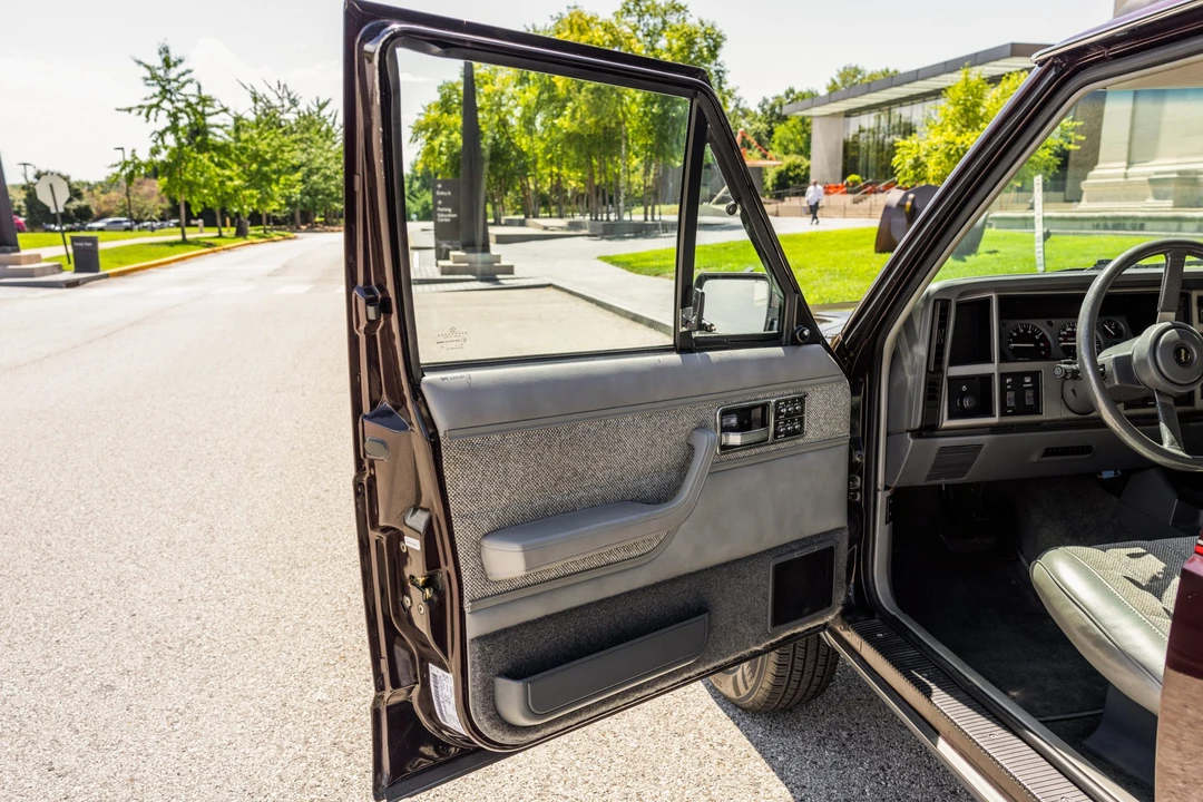 1992 Jeep XJ Cherokee - Image 30 of 31
