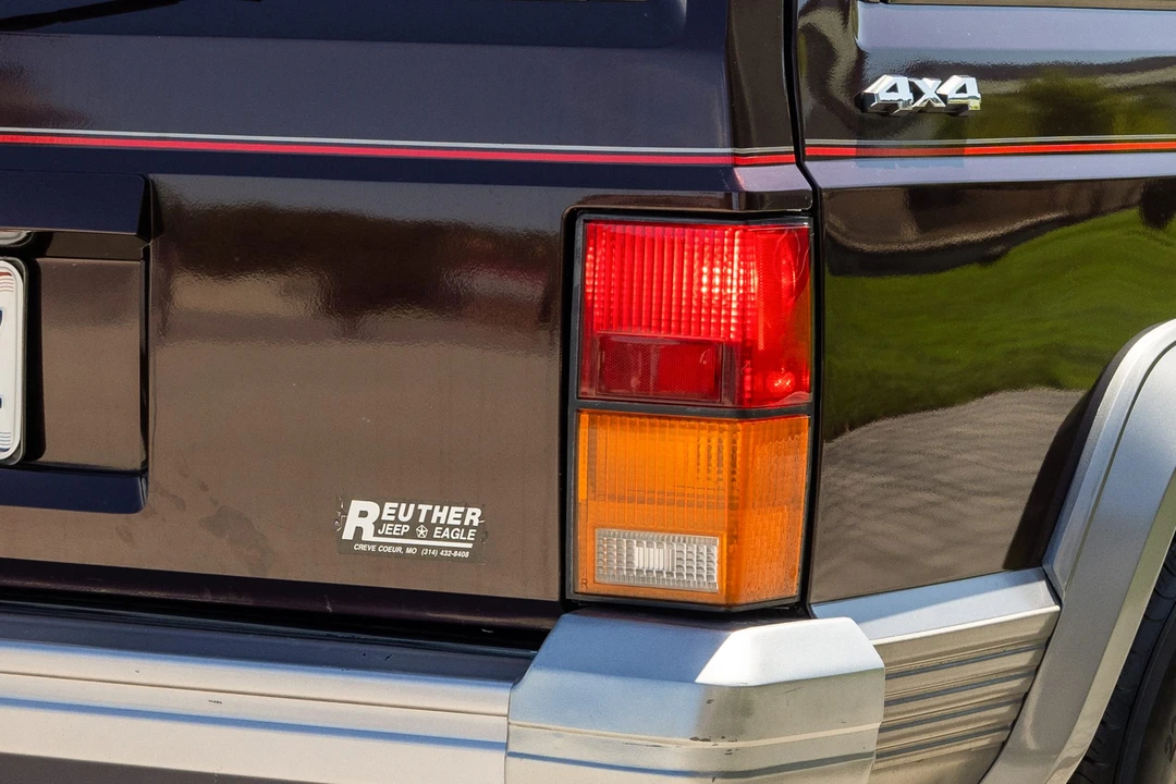 1992 Jeep XJ Cherokee - Image 17 of 31