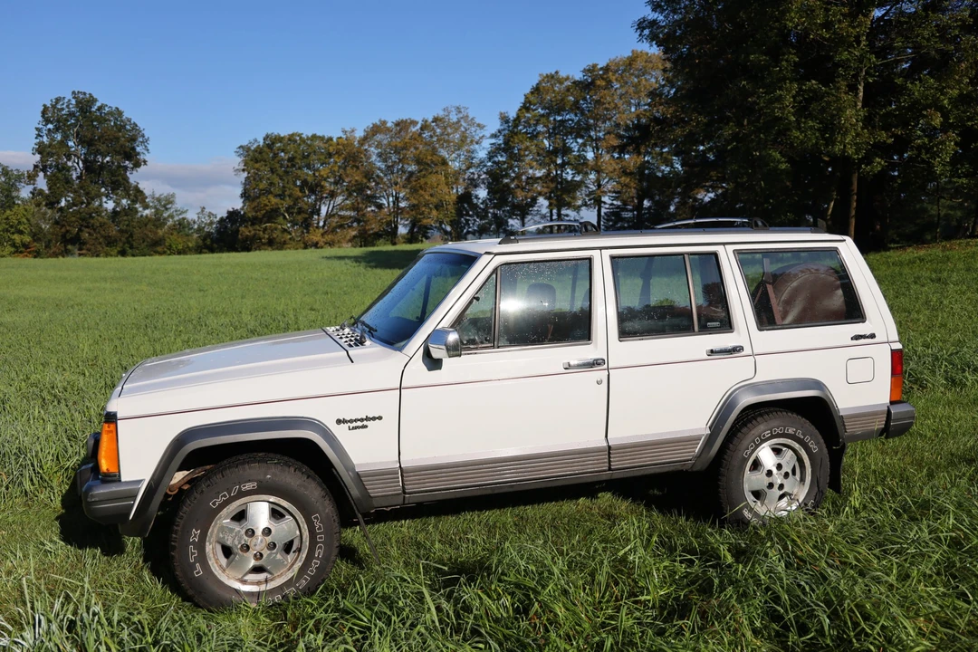 1992 Jeep XJ Cherokee - Image 30 of 31