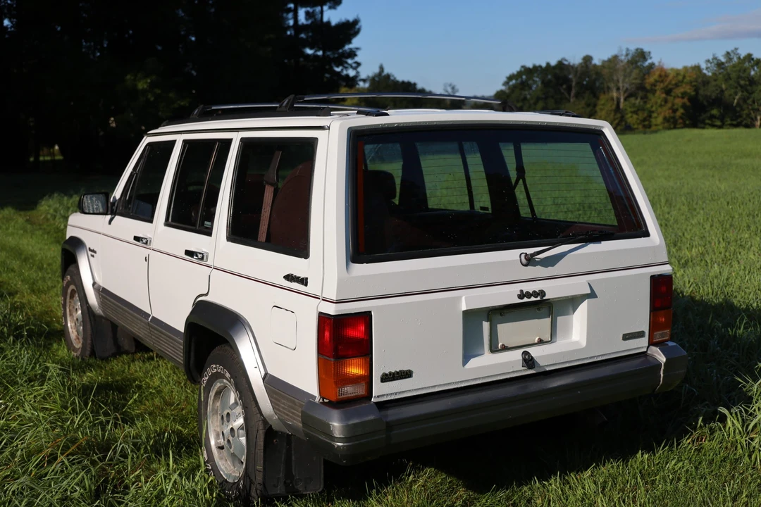 1992 Jeep XJ Cherokee - Image 12 of 31