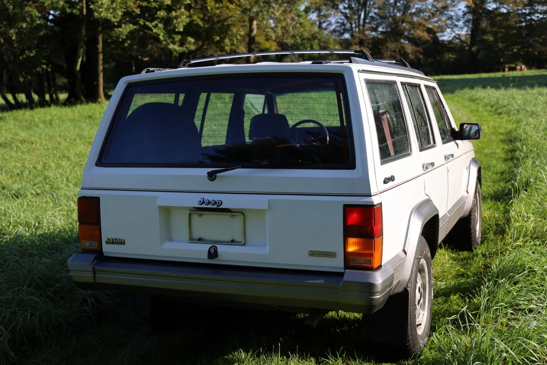 1992 Jeep XJ Cherokee - Image 15 of 31