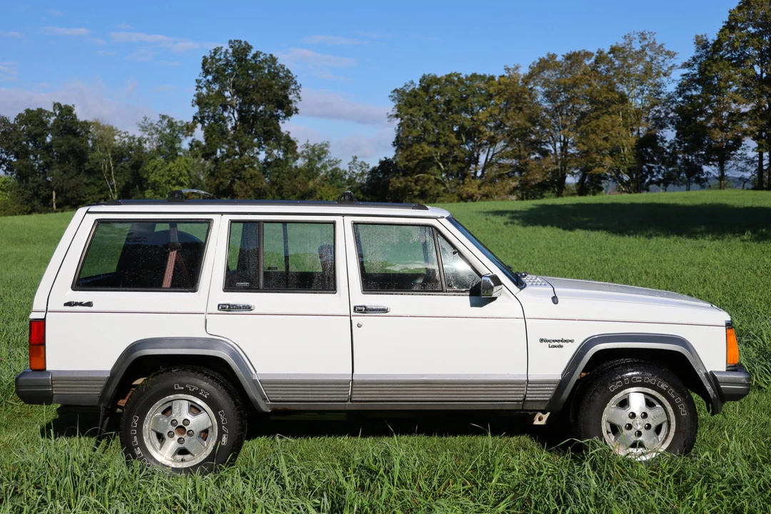 1992 Jeep XJ Cherokee - Image 19 of 31