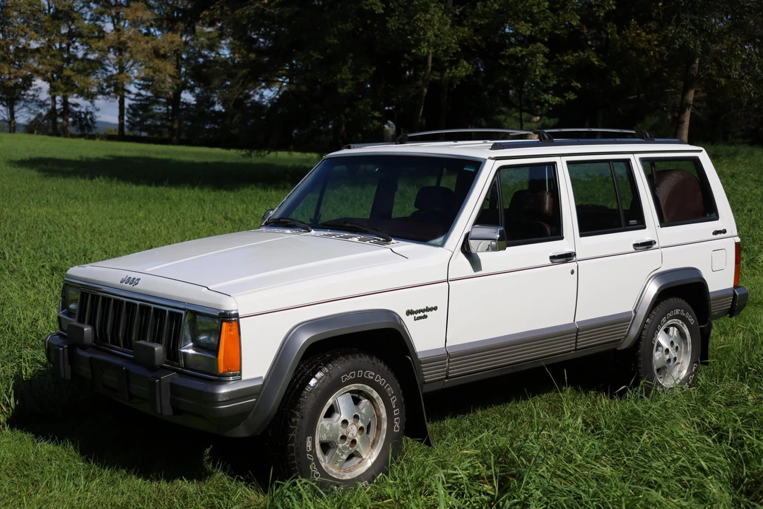 1992 Jeep XJ Cherokee - Image 5 of 31