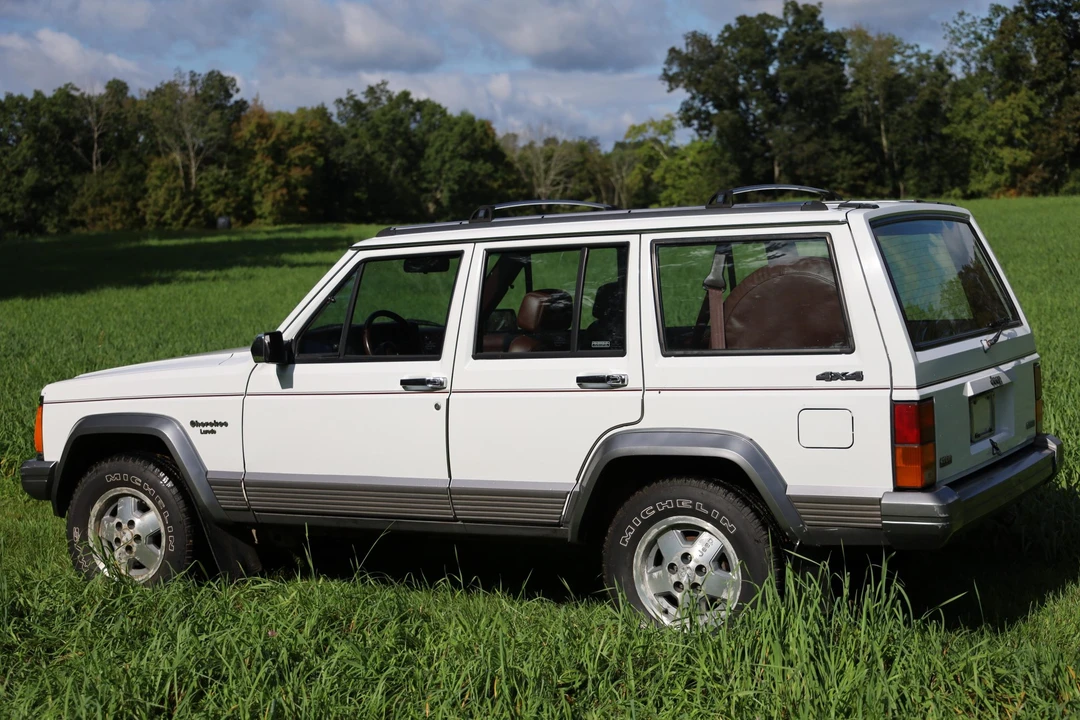 1992 Jeep XJ Cherokee - Image 8 of 31