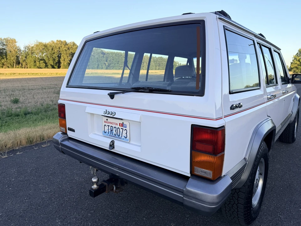 1992 Jeep XJ Cherokee - Image 24 of 31