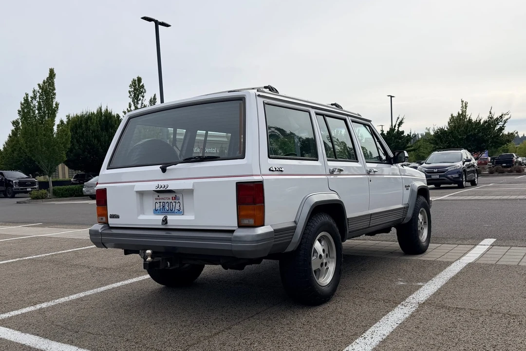 1992 Jeep XJ Cherokee - Image 11 of 31
