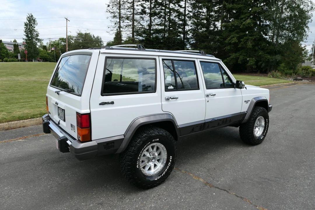 1992 Jeep XJ Cherokee - Image 8 of 31
