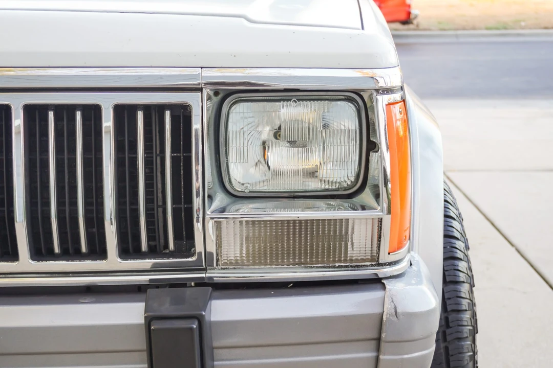 1992 Jeep XJ Cherokee - Image 16 of 31