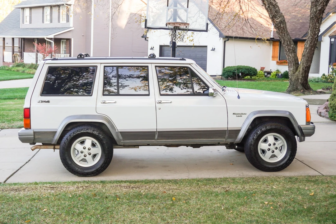 1992 Jeep XJ Cherokee - Image 7 of 31