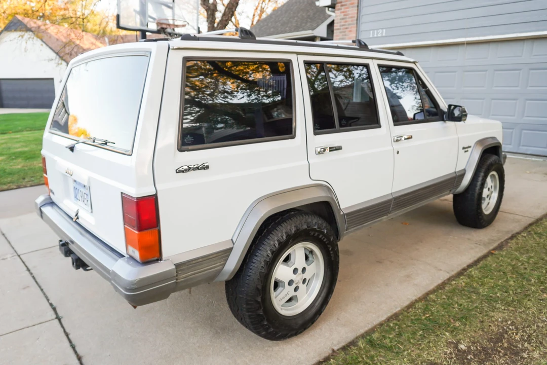 1992 Jeep XJ Cherokee - Image 6 of 31