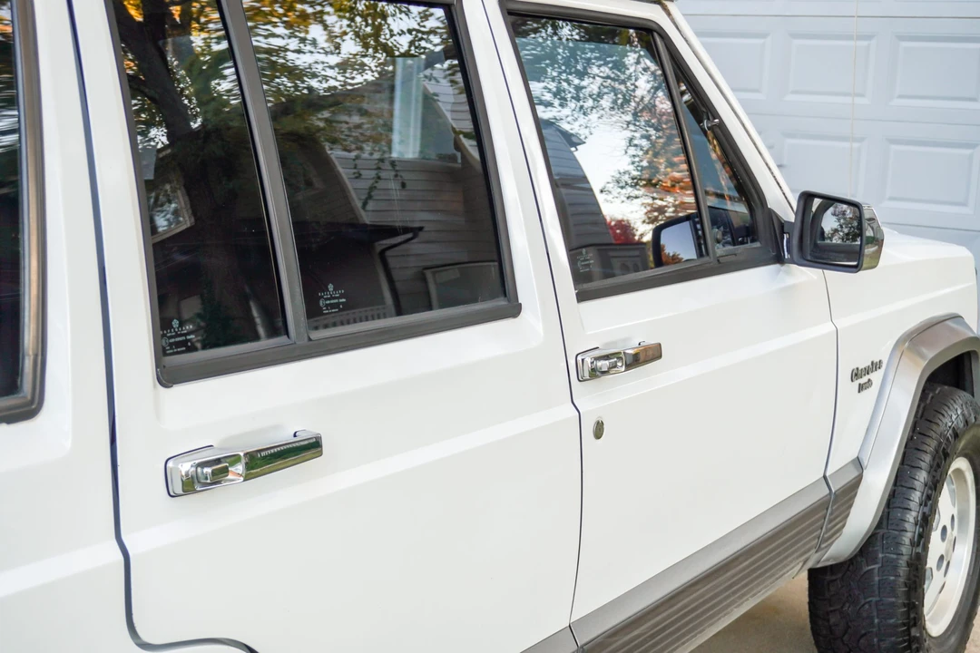 1992 Jeep XJ Cherokee - Image 30 of 31