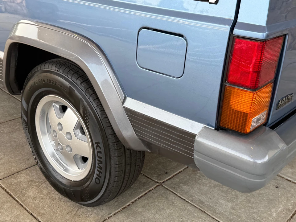 1992 Jeep XJ Cherokee - Image 30 of 31
