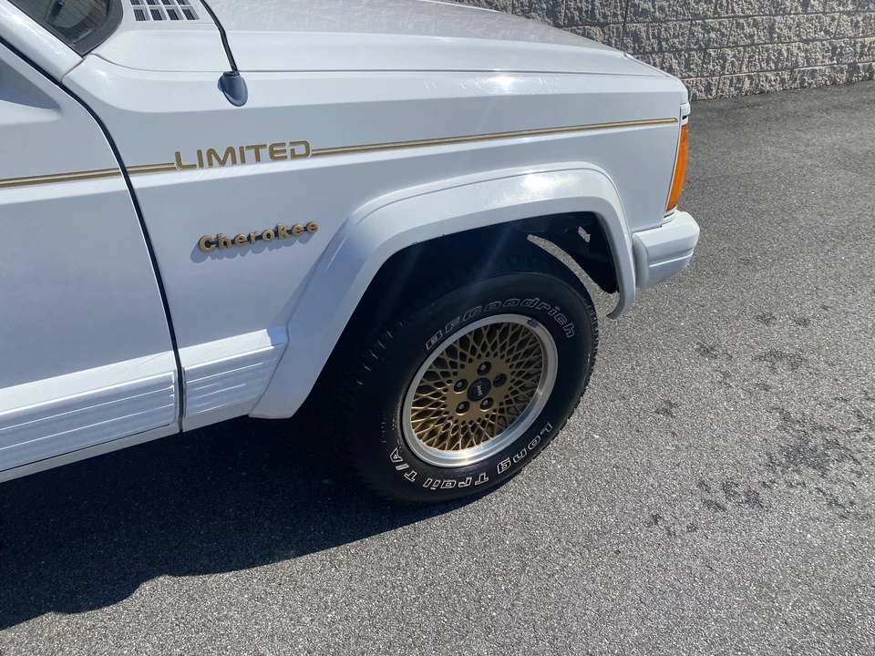 1992 Jeep XJ Cherokee - Image 26 of 31