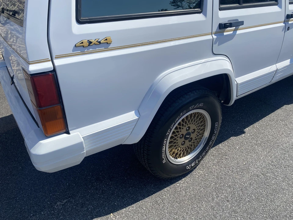 1992 Jeep XJ Cherokee - Image 23 of 31