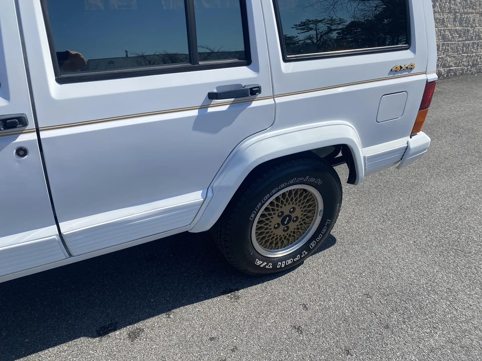1992 Jeep XJ Cherokee - Image 19 of 31