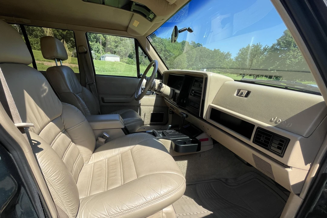 1992 Jeep XJ Cherokee - Image 8 of 10