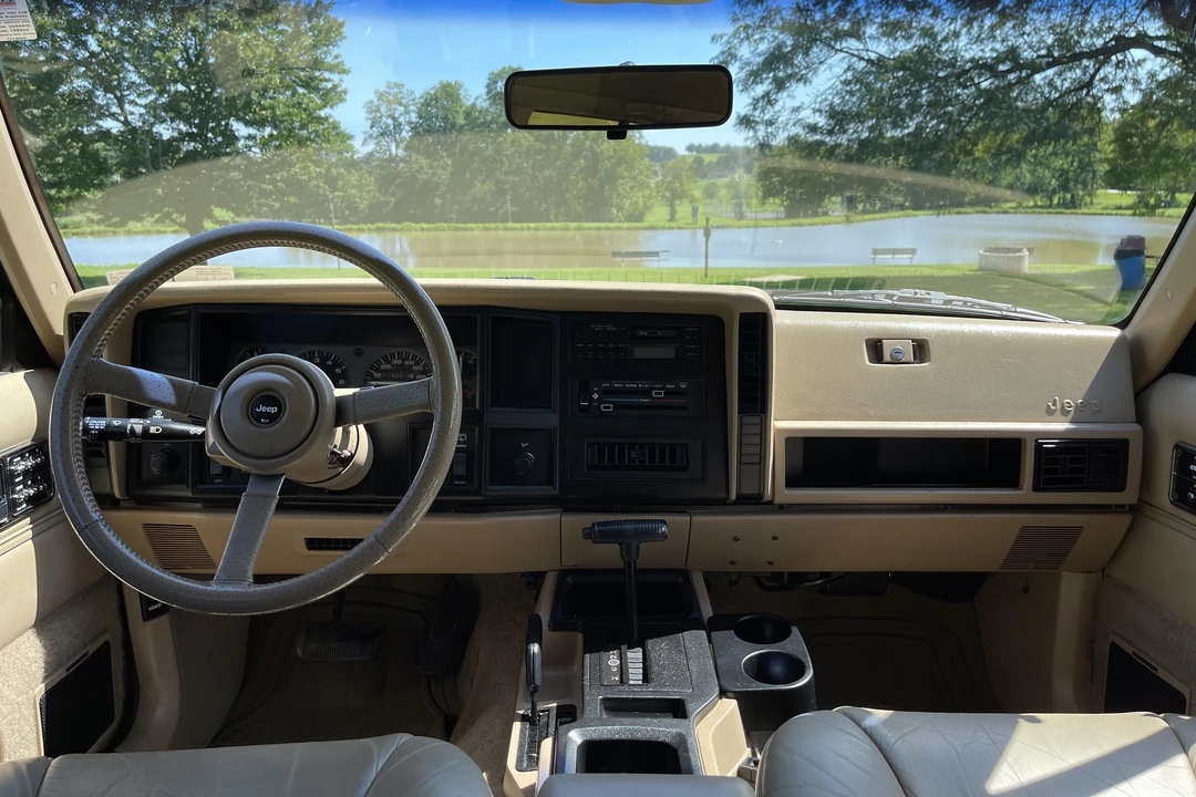 1992 Jeep XJ Cherokee - Image 7 of 10